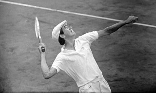 <span class="mw-page-title-main">Frew McMillan</span> South African tennis player