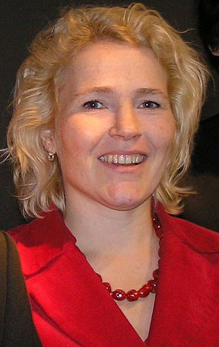 <span class="mw-page-title-main">Miapetra Kumpula-Natri</span> Finnish politician