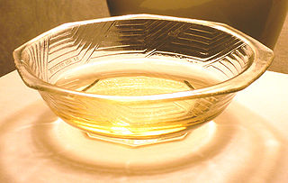 <span class="mw-page-title-main">Mirin</span> Type of rice wine used in Japanese cuisine