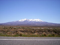 夏のルアペフ山