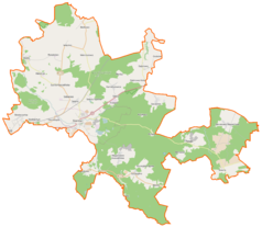 Mapa konturowa gminy Sianów, po prawej znajduje się punkt z opisem „Kościół Matki Boskiej Różańcowejw Sierakowie Sławieńskim”