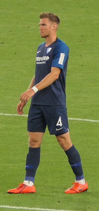 <span class="mw-page-title-main">Simon Lorenz</span> German footballer (born 1997)