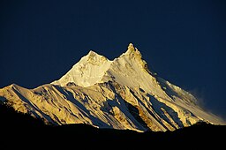 Manaslu i soluppgången