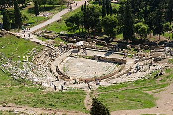 Le théâtre de Dionysos, à Athènes. (définition réelle 4 592 × 3 056)