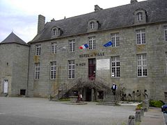 Le château de Pont-l'Abbé (actuel Hôtel de ville)