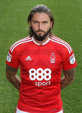 <span class="mw-page-title-main">Henri Lansbury</span> English footballer (born 1990)