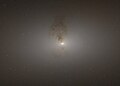 Čočková galaxie NGC 2768 s prachovými pásy