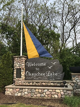 <span class="mw-page-title-main">Okauchee Lake, Wisconsin</span> CDP in Wisconsin, United States