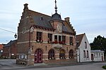 Thumbnail for File:Bollezeele town hall.jpg