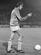 Ray Clemence in 1981 Ray Clemence (1981).jpg