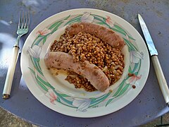 Saucisses et lentilles vertes du Puy