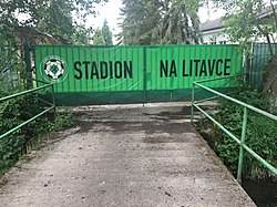 Boční vchod na stadion