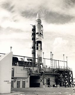 Titan II -ohjus alustalla.