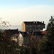 Maisons du vieux village dans le haut de la rue Montalant, près de la rue Gabriel-Péri.