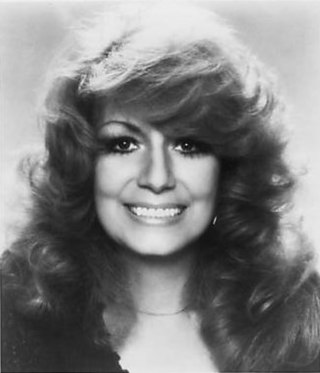 <span class="mw-page-title-main">Dottie West</span> American country music singer-songwriter (1932–1991)