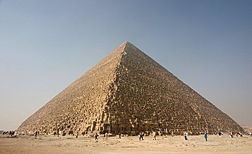 Gizako Piramide Handia (Giza, Egipto), oraindik zutik dirauen Munduko Zazpi Mirari bakarra[8] K.a. 2600 inguru