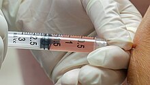 Mesenchymal stem cells being injected into the knee of patient Stem-cell-injection-knee-ama-regenerative-medicine.jpg