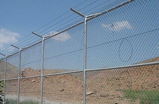 <span class="mw-page-title-main">Perimeter fence</span>