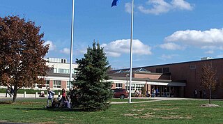 <span class="mw-page-title-main">Avon High School (Connecticut)</span> School in Avon, Connecticut, United States