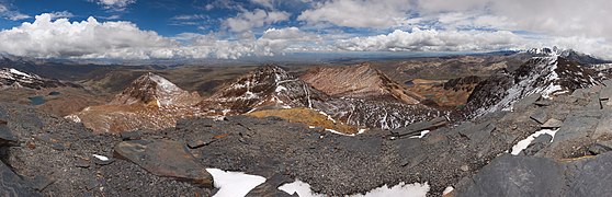 A panoramic view from the top of Chacaltaya (5421m).