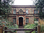 Lodge at Entrance to Kennington Park Kparklodge4.jpg