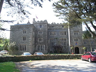 <span class="mw-page-title-main">Boringdon Hall</span> Manor house in England