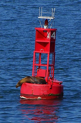 <span class="mw-page-title-main">Buoy</span> Floating structure or device