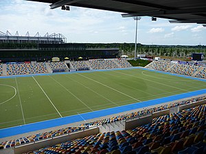 Blick in den Hockeypark und im Hintergrund die Dachkonstruktion des Borussia-Parks (2008)