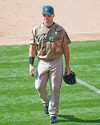 <span class="mw-page-title-main">Jim Edmonds</span> American baseball player (born 1970)