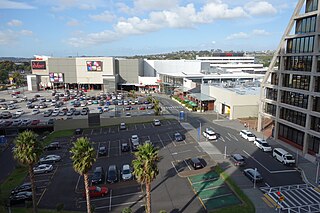 <span class="mw-page-title-main">Westfield Manukau City</span> Shopping center in Manukau, New Zealand