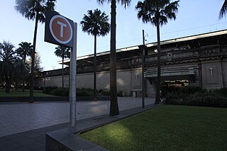 <span class="mw-page-title-main">Milsons Point railway station</span> Railway station in Sydney, New South Wales, Australia