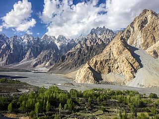 <span class="mw-page-title-main">Passu</span> Pakistani village