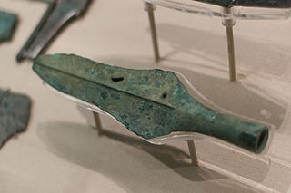 <span class="mw-page-title-main">Chinese polearm</span> Polearm traditionally used by Chinese armies