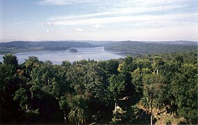 Petén: Laguna de Yaxha