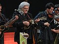 Ricky Skaggs links, op 23 februari 2013 geboren op 18 juli 1954