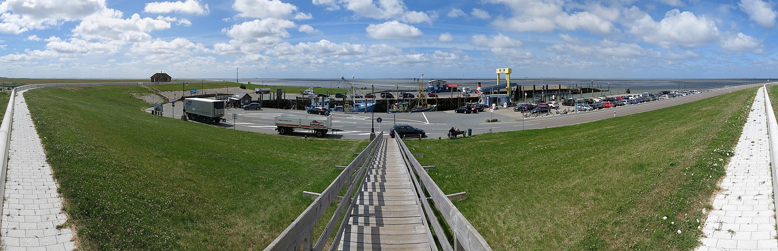 Übersicht über den Hafen Strucklahnungshörn