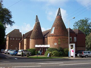 <span class="mw-page-title-main">Oast Theatre, Tonbridge</span> Theatre in Kent, England