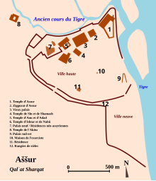 Plan général du site d'Assur avec la localisation des principaux monuments des époques assyriennes.