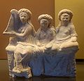 Görög terrakotta figurák hárfával