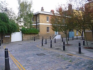 <span class="mw-page-title-main">Coldharbour, Tower Hamlets</span> Street and wider conservation area in Blackwall, London, England