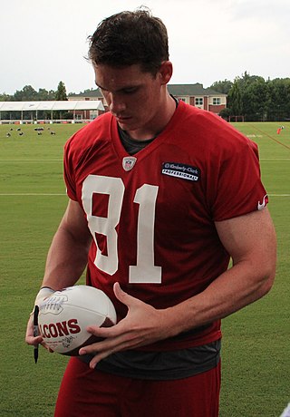 <span class="mw-page-title-main">Colin Cloherty</span> American football player (born 1987)