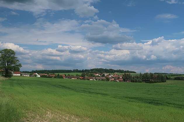 Milínov : vue générale.