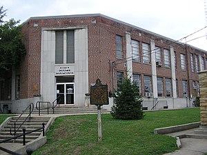 Wayne County courthouse in Monticello, Kentucky