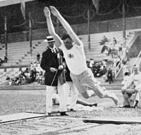 Gustaf Malmsten finishing fourth. 1912 Gustaf Malmsten.JPG