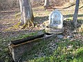 Fontaine alimentée avec une source naturelle