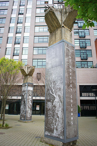 <i>Lovejoy Columns</i> Columns with murals in Portland, Oregon