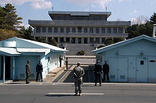 <span class="mw-page-title-main">Korean Demilitarized Zone</span> North-South Korean border barrier