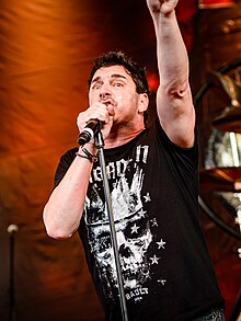 Gioeli performing in 2018