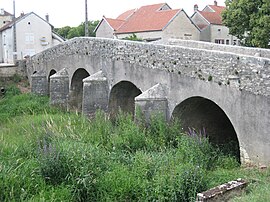 The bridge in Choilley