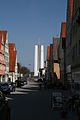 Blick in die Kalchstraße in Memmingen, im Hintergrund der Turm der Mariä Himmelfahrtskirche